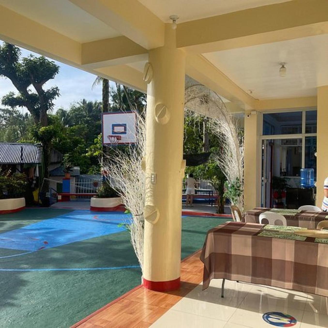 Reddoorz At S & L Apartelle Daraga Albay Legazpi Luaran gambar